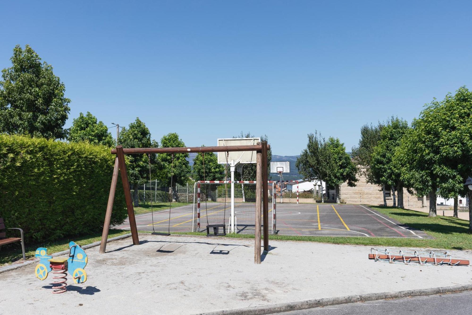 RianjoBaruhaus Piscina Y Parking Rianxo公寓 外观 照片